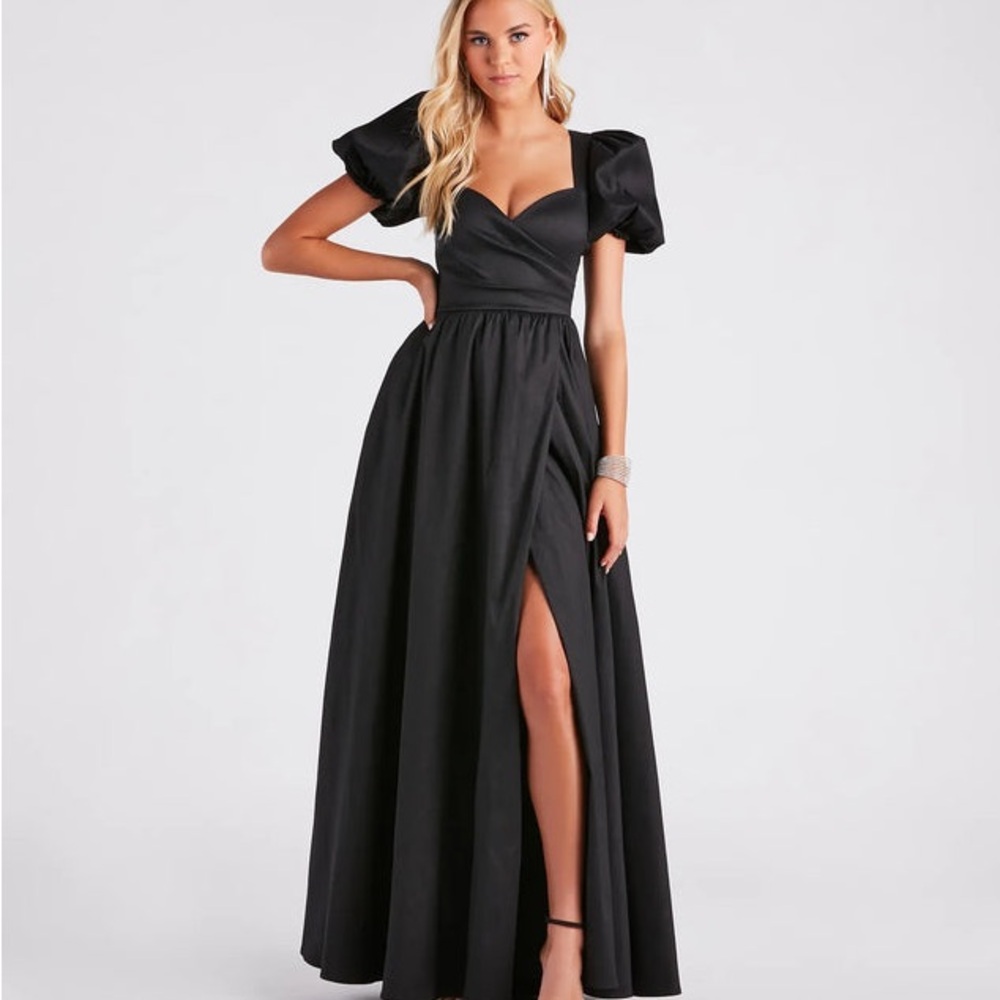 NWT Pippa Elegant Black Evening Gown